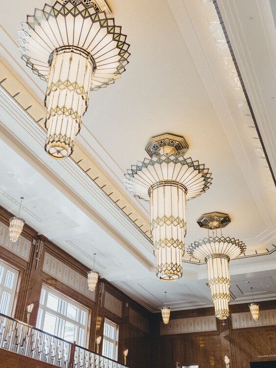 Matières nobles et accessoires raffinés