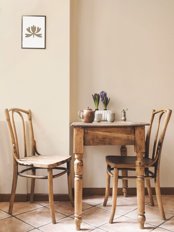 brown dinning